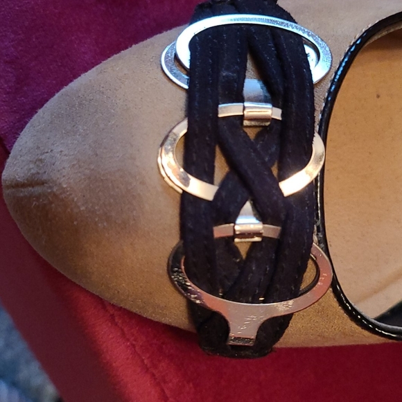 Beige suede heel - Picture 2 of 3